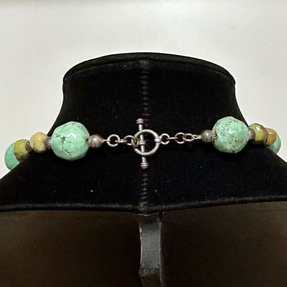 Howlite Beaded Necklace Women's Fashion Jewelry Artistic Statement - Picture 4 of 9